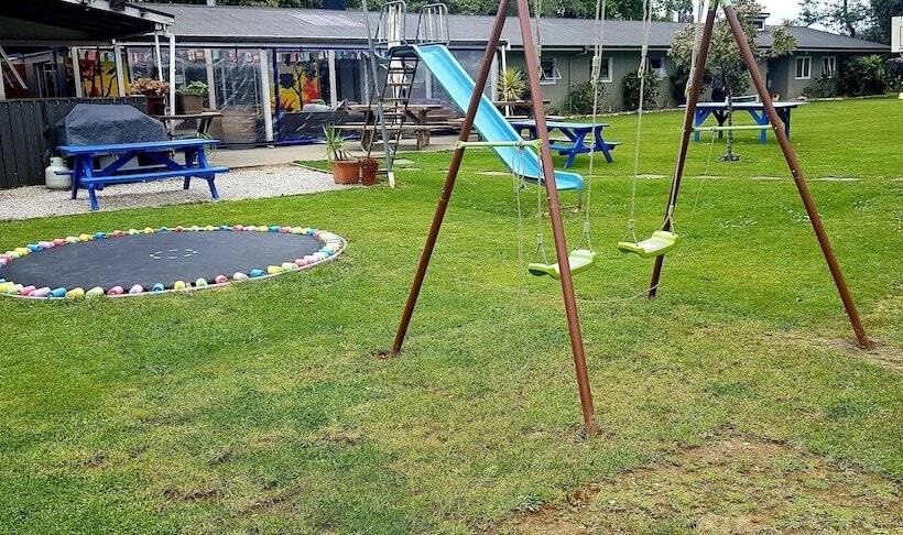 Schronisko Happy Apple Backpackers