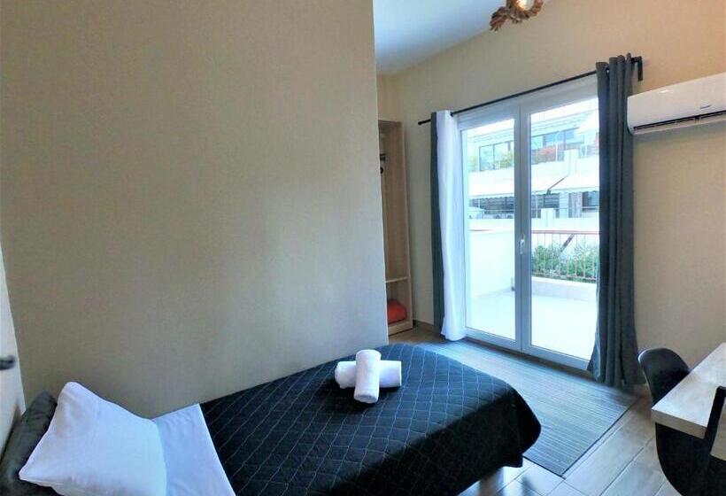 Achillion Hotel Piraeus