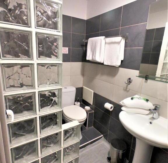 Achillion Hotel Piraeus