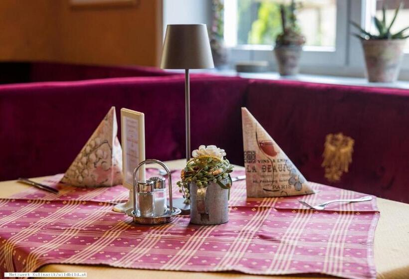 בית מלון כפרי Alpenhof