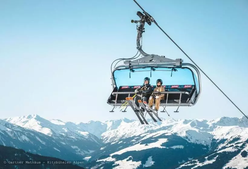 Hotelli Alpenhof