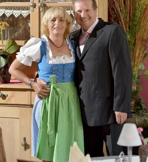 Hotelli Alpenhof