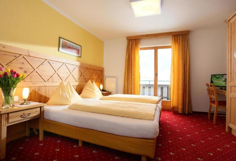 בית מלון כפרי Alpenhof