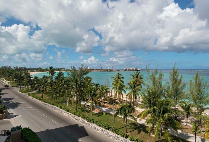 هتل Courtyard By Marriott Nassau Downtown/junkanoo Beach