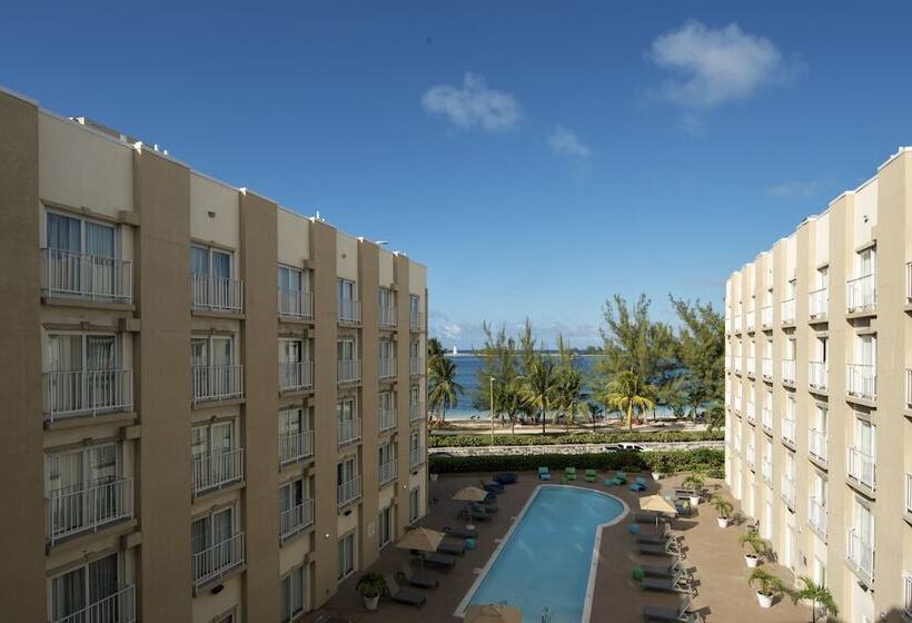هتل Courtyard By Marriott Nassau Downtown/junkanoo Beach