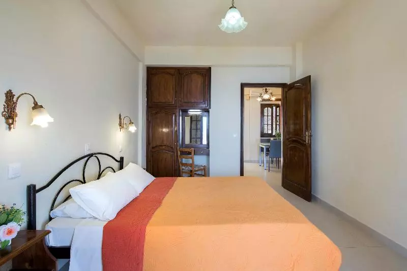 ホテル Dimitrios Apartments
