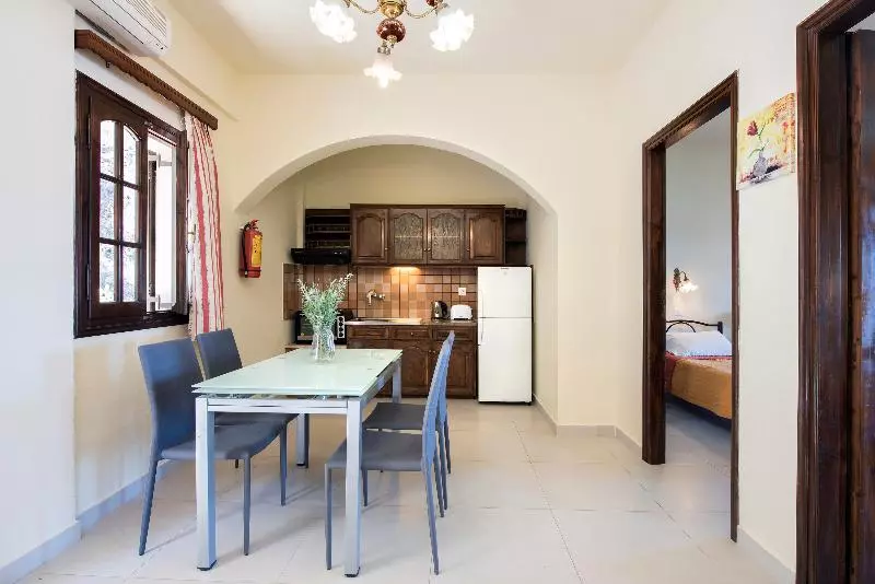 ホテル Dimitrios Apartments