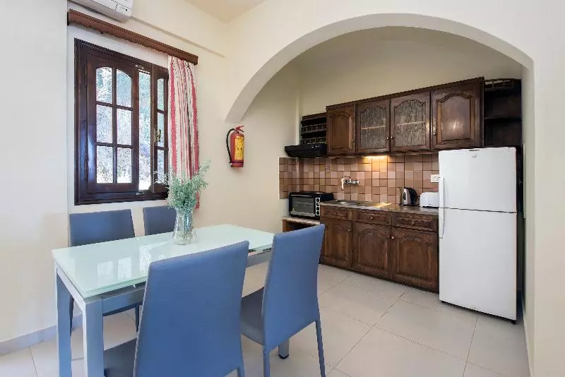 ホテル Dimitrios Apartments