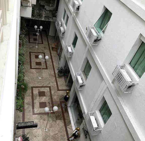 Fotos del hotel Family:  11