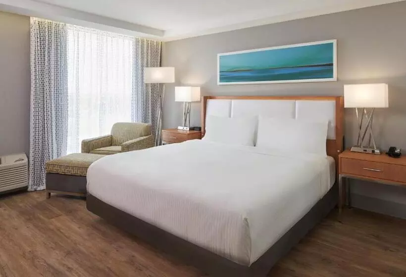 هتل Doubletree By Hilton Miami North I 95