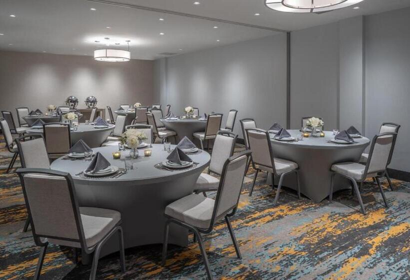 בית מלון כפרי Doubletree By Hilton Miami North I 95