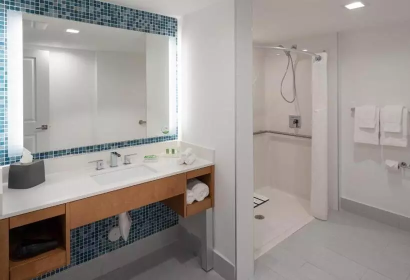 هتل Doubletree By Hilton Miami North I 95