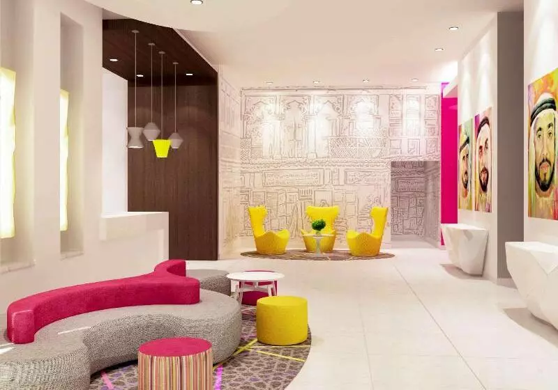 ホテル Ibis Styles Sharjah