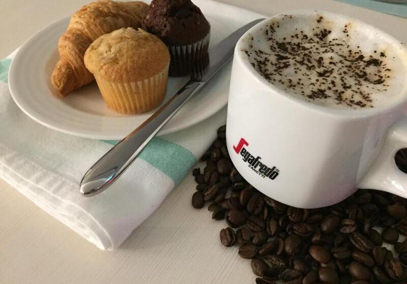 ホテル Ibis Styles Sharjah