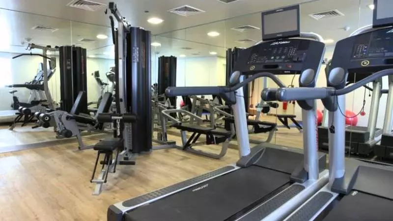 ホテル Ibis Styles Sharjah