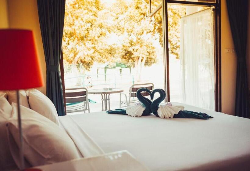 ホテル Phuket Wake Park