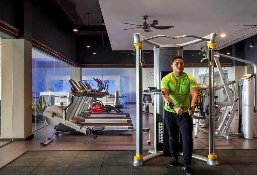 فندق Pullman Miri Waterfront