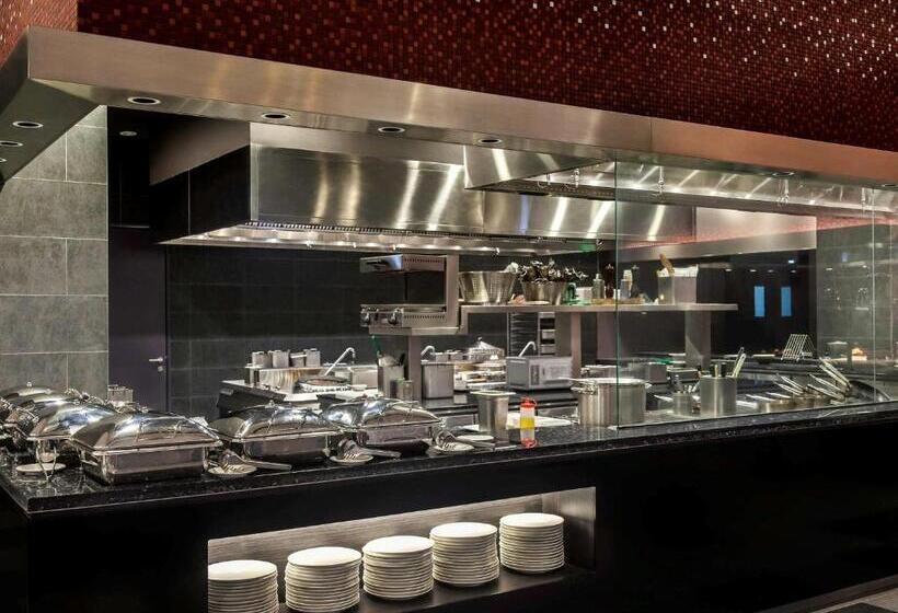 فندق Pullman Miri Waterfront