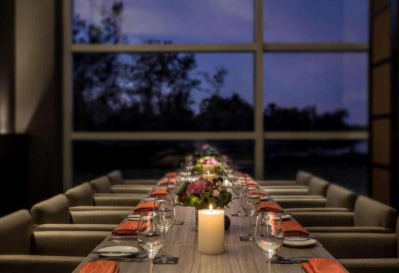 فندق Pullman Miri Waterfront