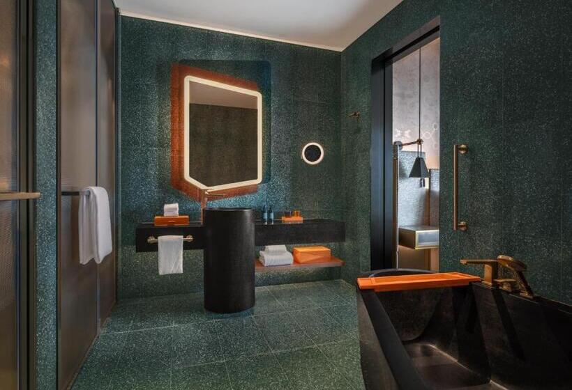 هتل W Macau   Studio City