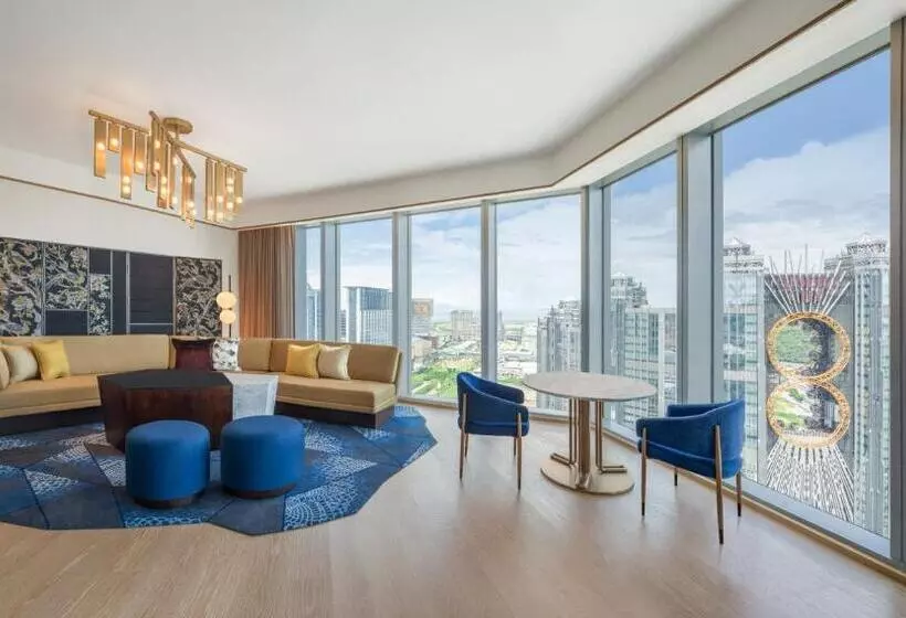 هتل W Macau   Studio City