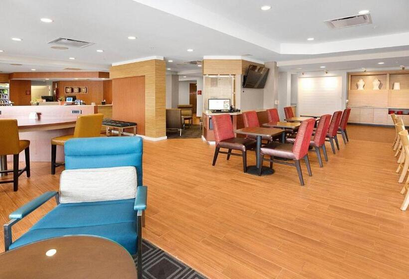 فندق Towneplace Suites By Marriott Pittsburgh Harmarville