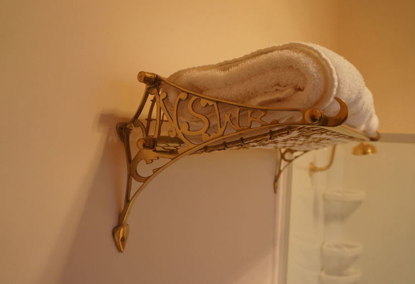 Jensens Bed And Breakfast