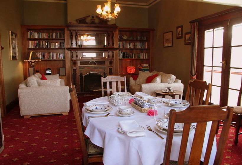 Jensens Bed And Breakfast