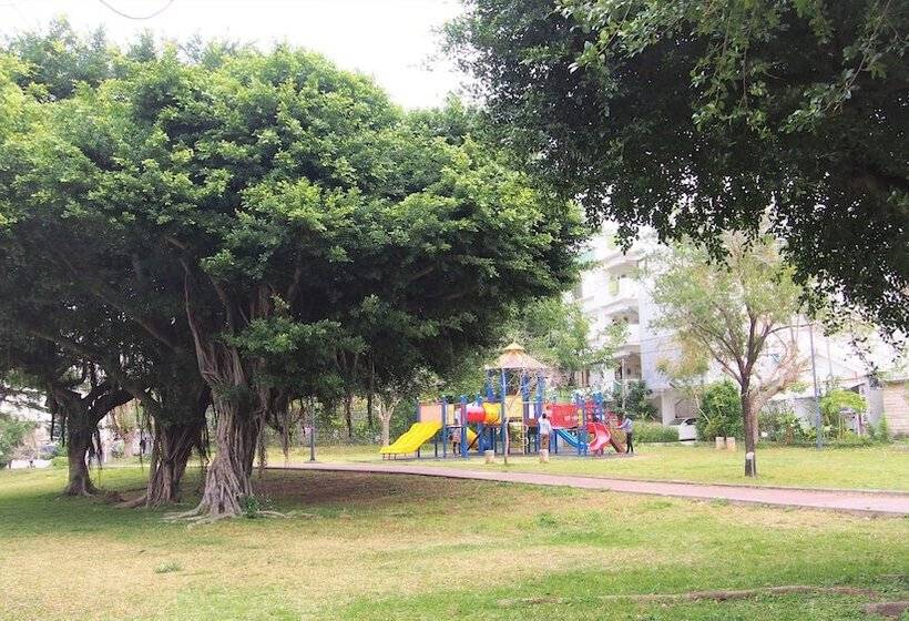 Secret House Makishi