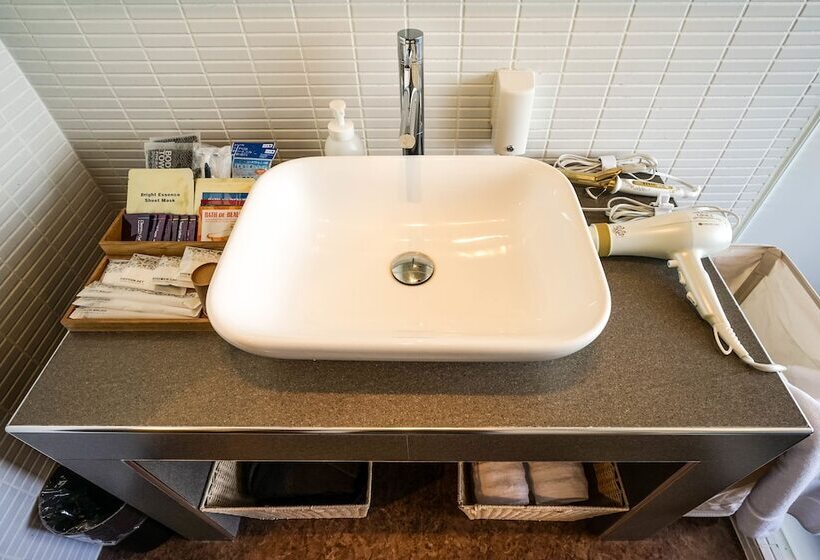 Secret House Makishi