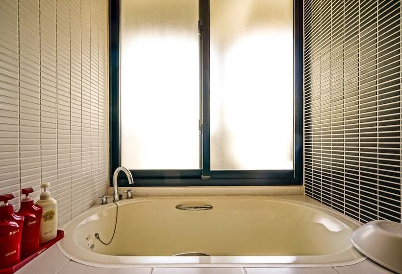 Secret House Makishi