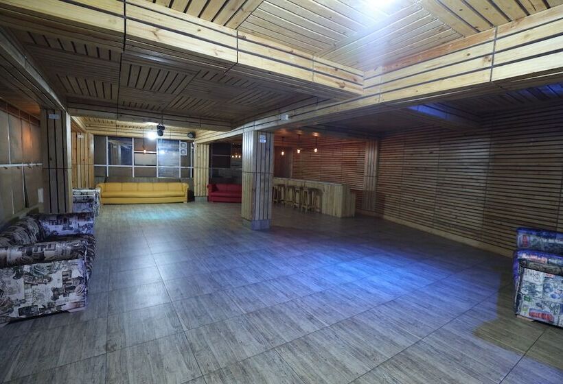 هتل Avenue 18 Resort