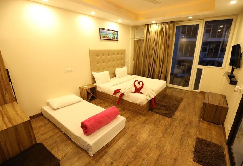 هتل Avenue 18 Resort