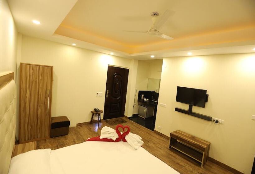 هتل Avenue 18 Resort