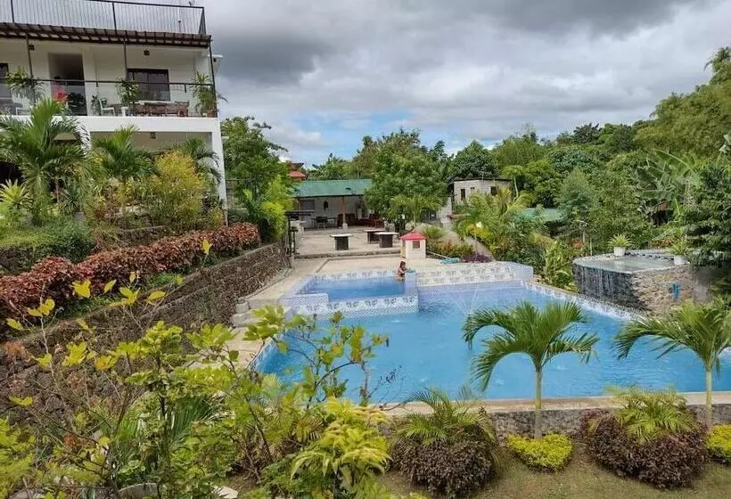 هتل Casa De Robles Tanay Rizal