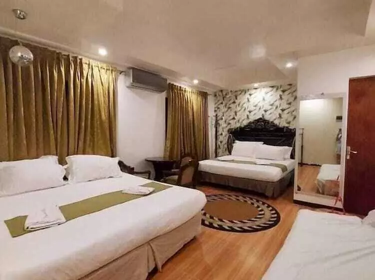 هتل Casa De Robles Tanay Rizal