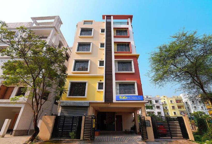 Fabhotel Amar Raj Inn