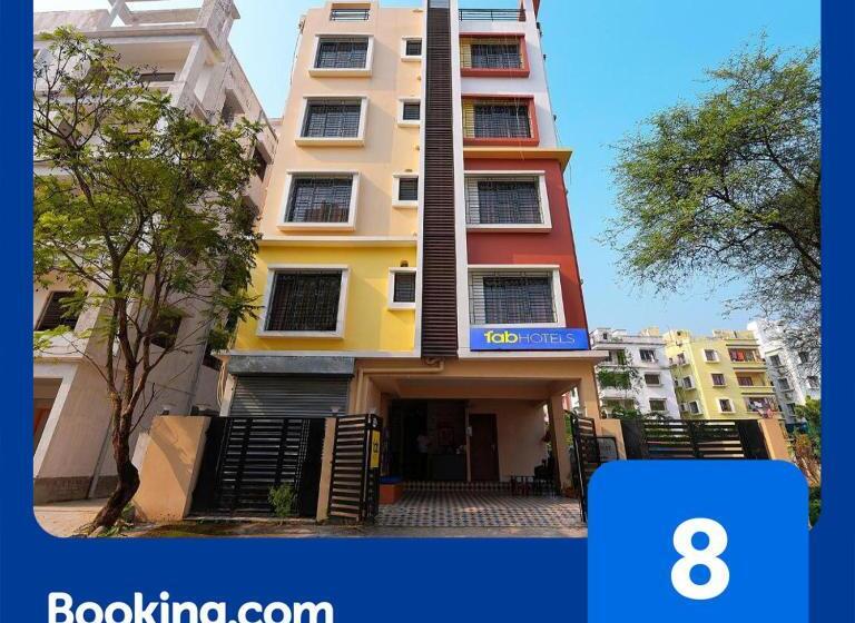 Fabhotel Amar Raj Inn