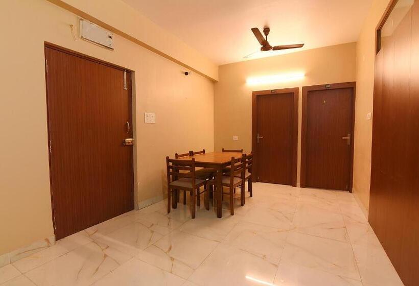 Fabhotel Amar Raj Inn