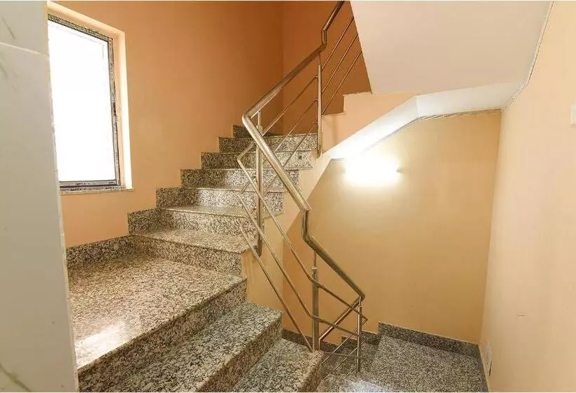 Fabhotel Amar Raj Inn
