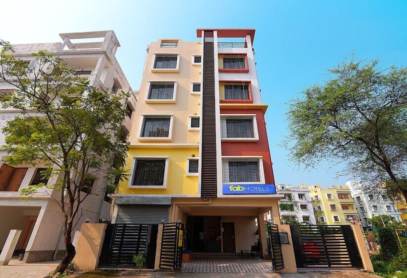 Fabhotel Amar Raj Inn