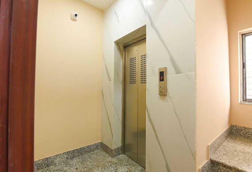 Fabhotel Amar Raj Inn