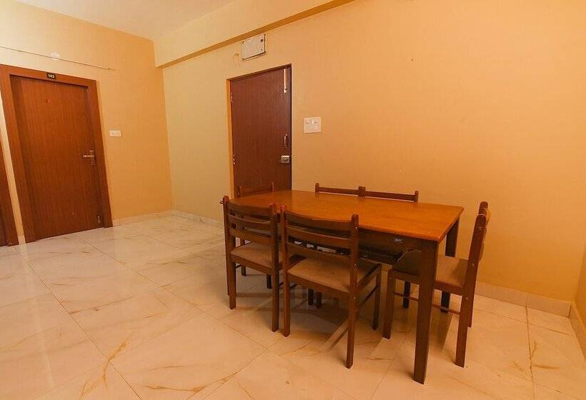 Fabhotel Amar Raj Inn