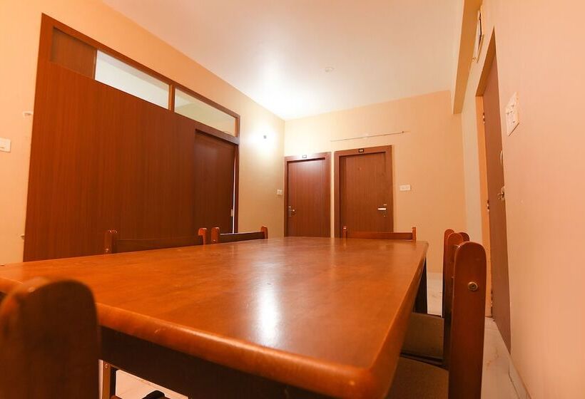 Fabhotel Amar Raj Inn