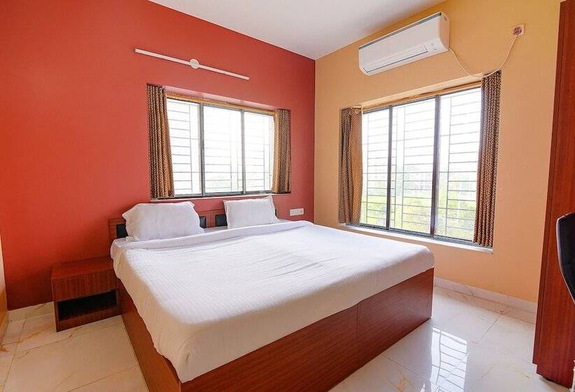 Fabhotel Amar Raj Inn