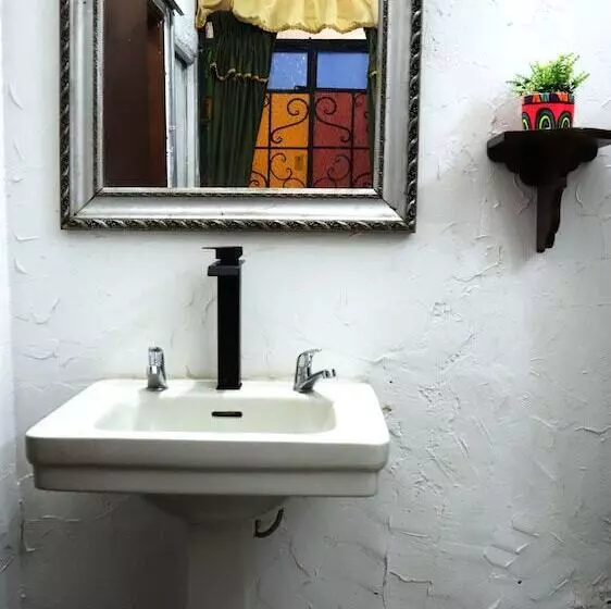 هتل Galería Casa De La Luz