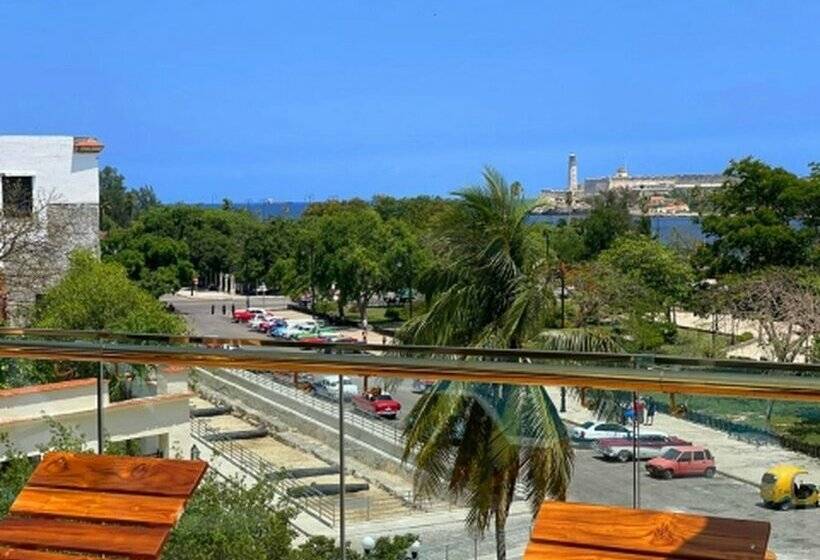 هتل Innside Habana Catedral