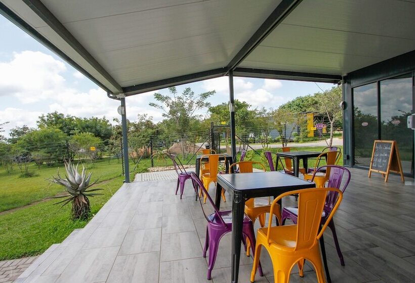 Отель Sleepover Orpen Gate