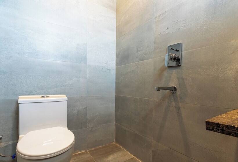 בית מלון כפרי Tejas Regency