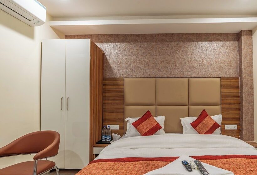 בית מלון כפרי Tejas Regency